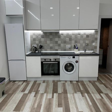 Alojamiento Fantasia Madrid Bagian luar foto