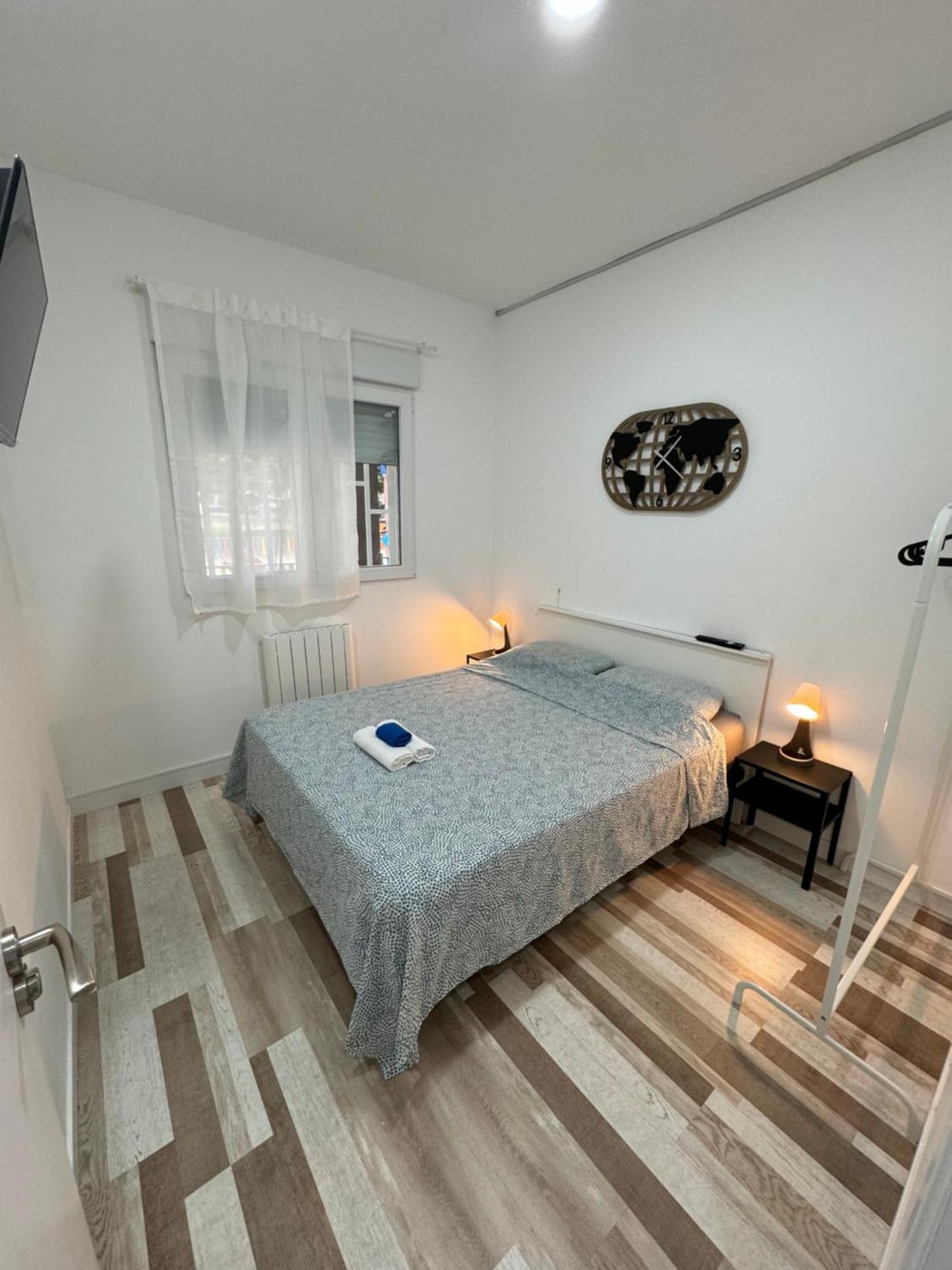 Alojamiento Fantasia Madrid Bagian luar foto
